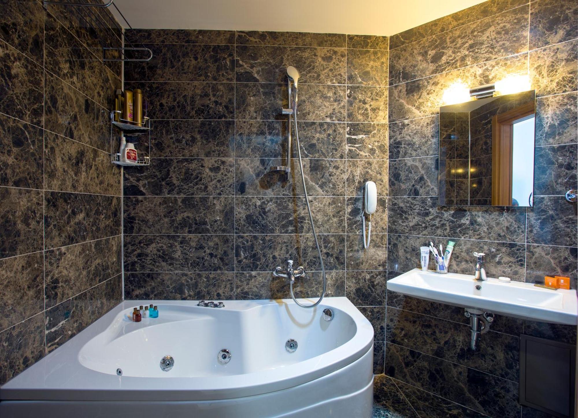 Standard Triple Room with Sea View,942276472:JPEG